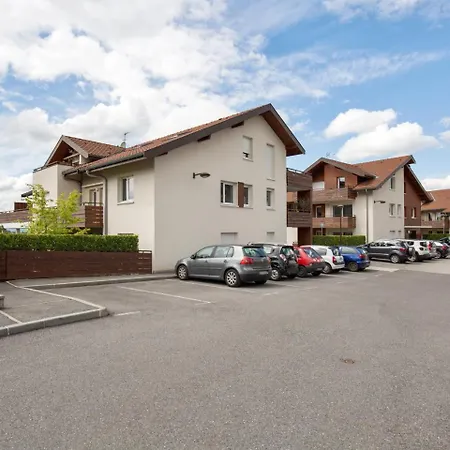 Idealement Situe Apartment